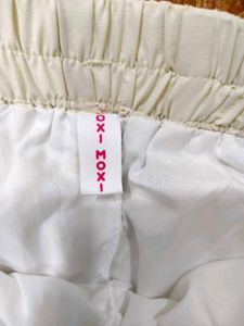 White mini bubble skirt .