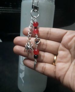 Spidet Red &amp; Black Beaded Keychain
