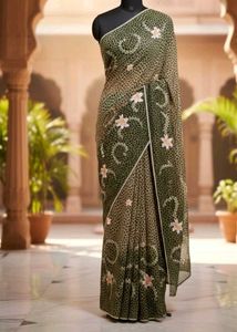 Elegant animal print Embroiderd Saree ✨
