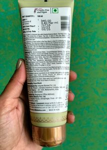 St Botanica Face Wash
