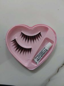 False Eyelashes with Glue Kit