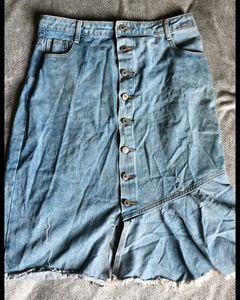 8286. Light Wash Denim Button-Front Skirt