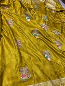 Beautiful Yellow Saree With Blouse