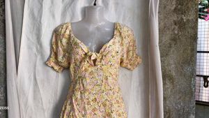 7123. Floral Tie-Front Mini Dress