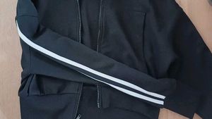 Zudio Black Zipper Hoodie