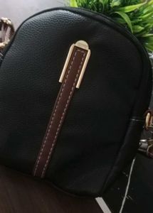 Chic Black Crossbody Bag
