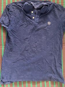 US branded T-shirt At Unexpected Price