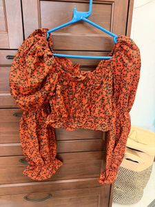 crop top with puffed sleeves