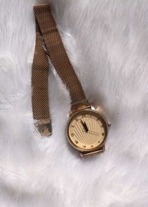 Stylish Rose Gold Mesh Watch