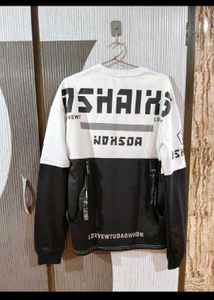 Oversized Graphic Sweatshirt