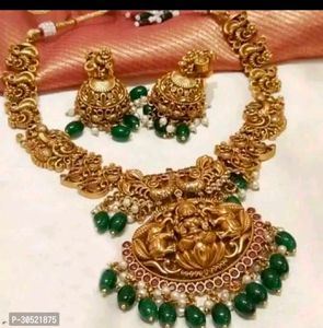 Intricate Gold Tone Necklace & Earrings Set