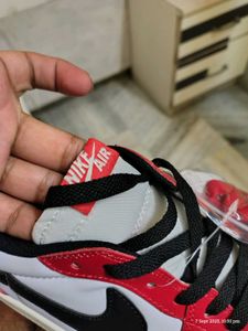 Aj1 Low Chicago