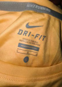 Nike Dri-FIT Running T-Shirt