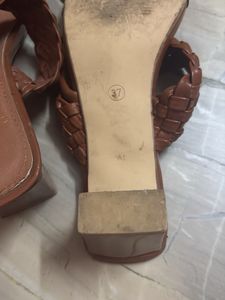 Carlton London Brown Heels