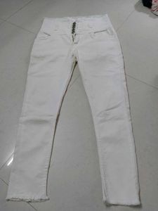Women's White High-Waisted Jeans