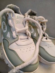 Chunky Vintage Style Sneakers
