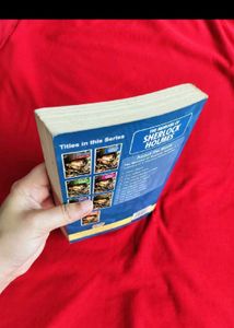 combo of Pearl necklace+ Book(fictional novel)