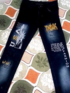 Graphic Print Jeans