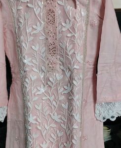 Elegant Pink Embroidered Kurta