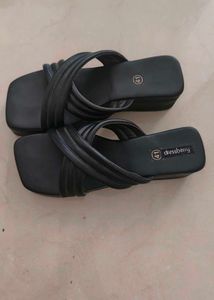 Stylish Black Wedge Sandals