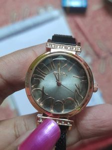 Elegant Black &amp; Gold Women's Watch