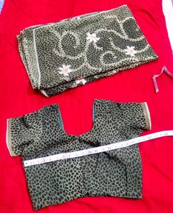 Elegant animal print Embroiderd Saree ✨