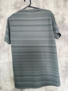 2 Men T-Shirt👕+ Free face wash🧴🔥