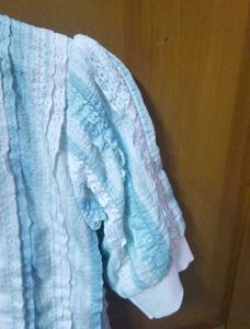 Chic Puff Sleeve Blouse with Lace Trim