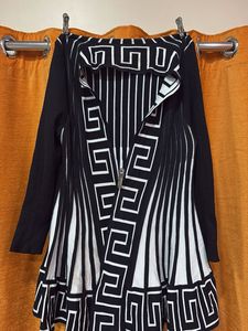 Chic Geometric Print Cardigan