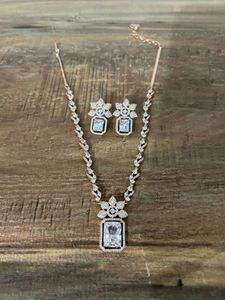 Elegant Rose Gold Necklace &amp; Earring Set