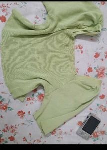 combo light blue and green top