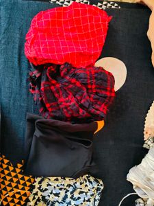 Clothing Bundle 4 Set Of Top ....