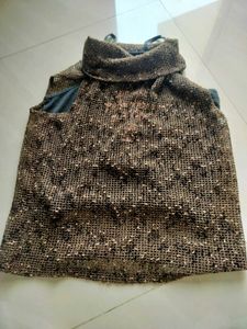 Stylish Turtleneck Sleeveless Top