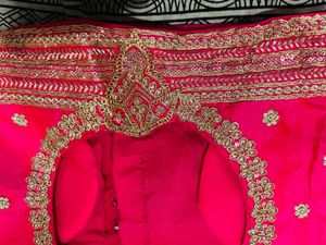 Vibrant Pink Embroidered Blouse🎀💞