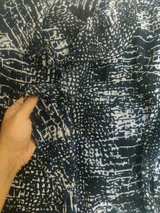 WOMEN'S PRINTED RUFFLE TOP