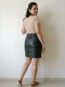 H&amp;M Black Faux Leather Mini Skirt Free Size