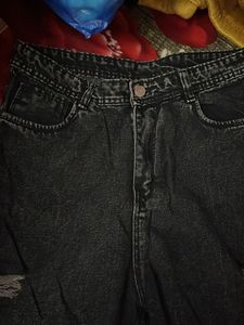 Distressed Wide Leg Jeans