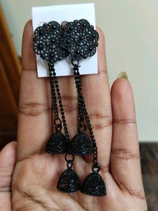 STYLISH BEAUTIFUL PRETTY EARRINGS ?