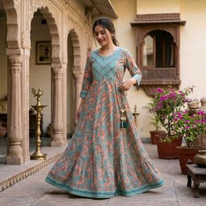 Beautiful Paisley Print anarkali