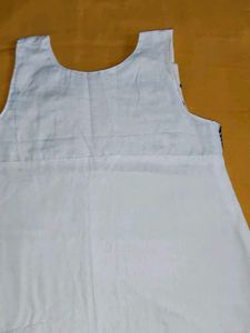 Embroidered White Kurti