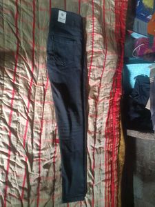 Stylish Dark Wash High-Waisted Jeans