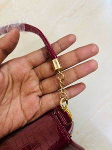Chic Burgundy Clutch Bag 👛