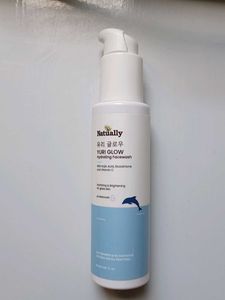 Natually Yuri Glow Hydrating Facewash