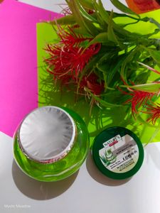 🌵NATURE'S ESSENCEMOISTURISING ALOE BEAUTY GEL