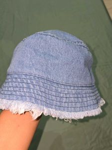 H&amp;M Denim Frayed Bucket Hat