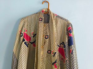 Vintage Geometric Print Blouse