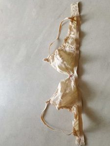 Back Open Bra.