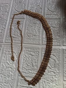 Elegant Gold-Tone Hipchain