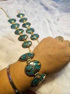 Laq Bracelet with brass base