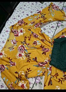 Chic Floral Print Peplum Top and pants free